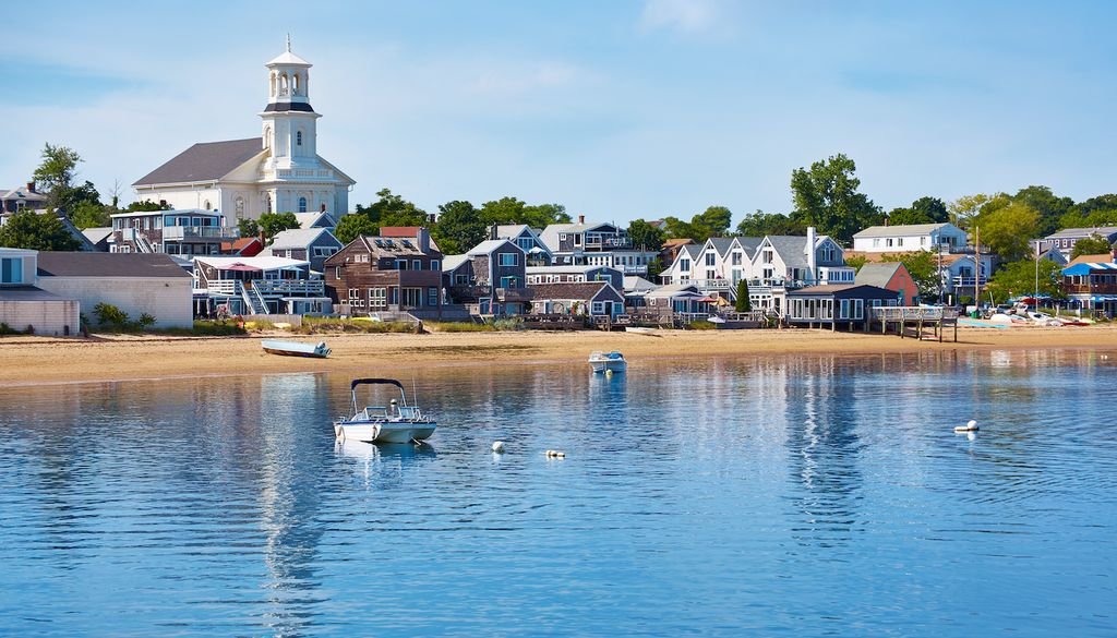 Cape Cod Bay, in Provincetown (Massachusetts), where the car landed on May 30, 2026.