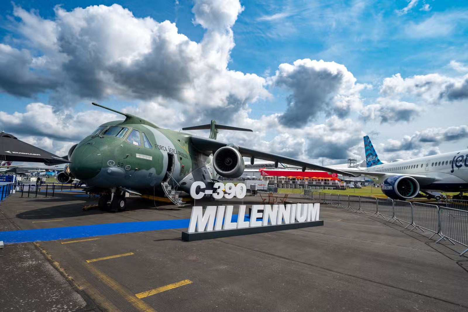 Embraer C390 at Farnborough