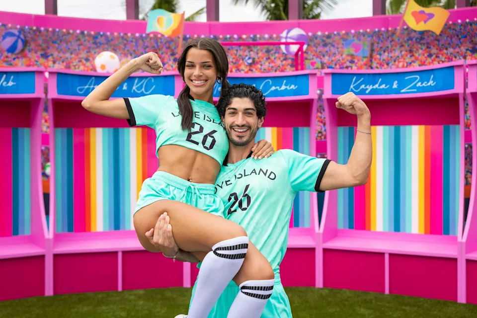 The 5 most popular clips from the 8th season of “Movie Night” of the series “Love Island USA” have been released 17 Kaida Reese Boss and Zacharias Georgiou in Love Island Season 8 Episode 10. Ben Simons/Peacock via Getty Images