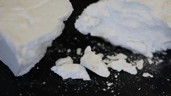 Cocaine on the table. | painting by Alliance/DPA, Rolf Wennenbernd Cocaine on the table.