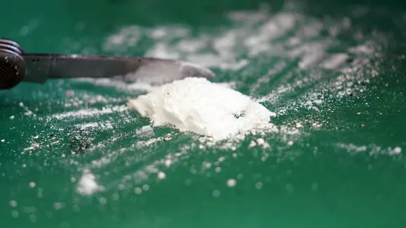 The Hamburg Customs Office in Hamburg is presenting a small part of the seized cocaine find. (archive image) | Markus Brandt/dpa, Markus Brandt The Hamburg Customs Office in Hamburg is presenting a small part of the seized cocaine find. (archive image)