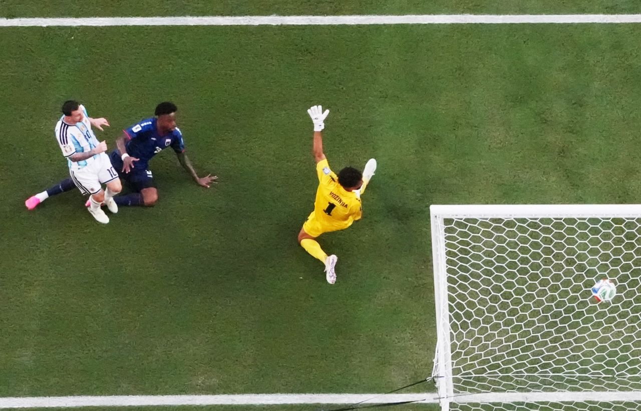 Messi scores the first goal against Cape Verde.