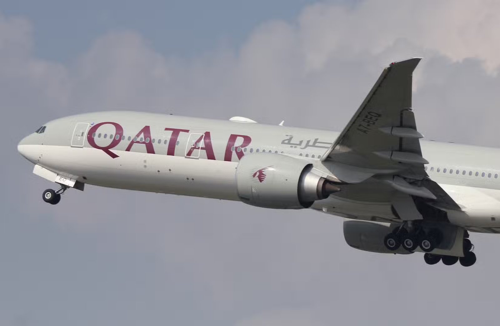 Close-up of a Qatar Airways Boeing 777-300ER 
