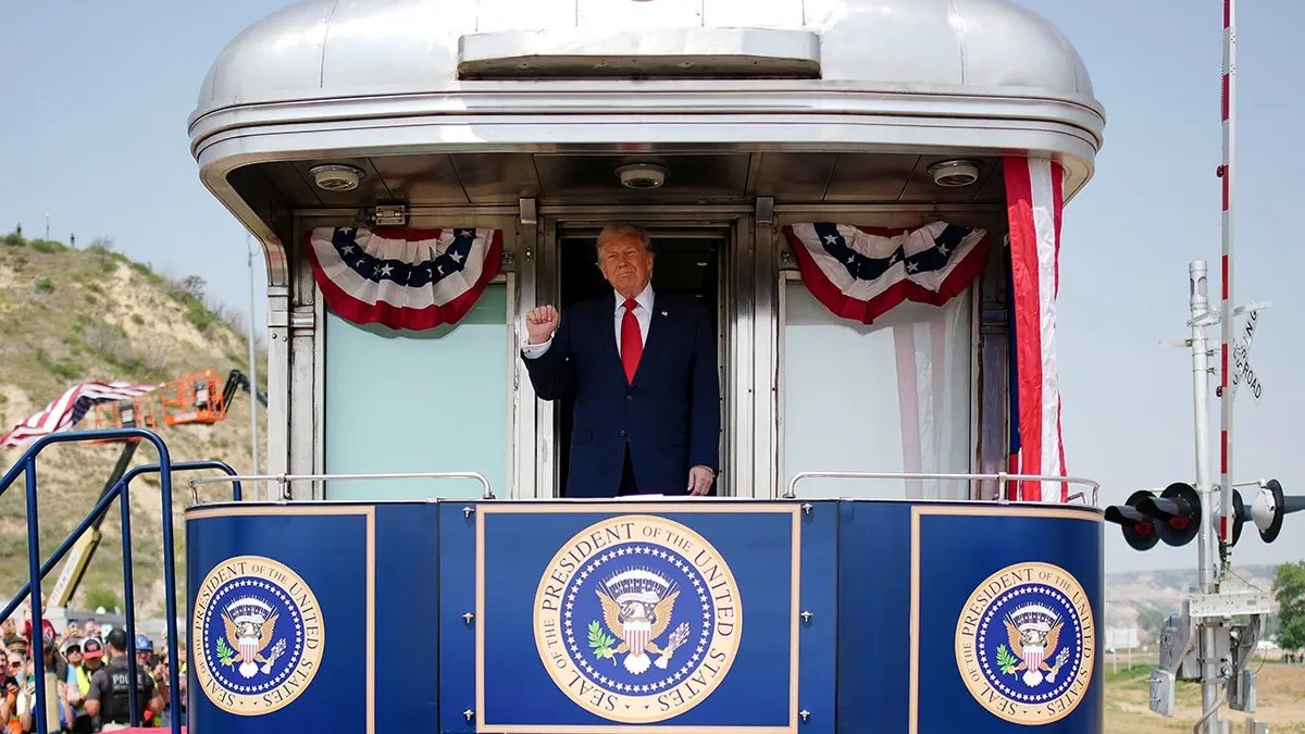 Lee Greenwood proud to perform with Trump at Fourth of July event 17 Trump on the Freedom 250 themed train