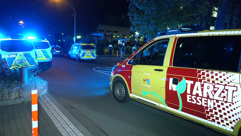 Essen: A man dies on the verge of being stabbed! Murder commission investigates | News 13 Police and paramedics are at the scene; any help came too late for one person