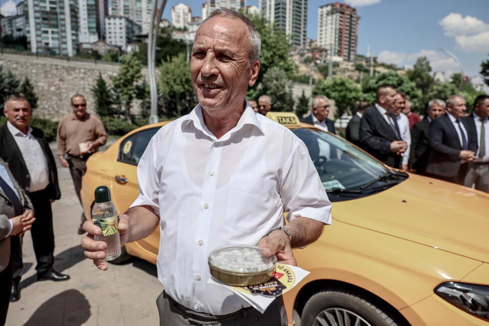 “All this makeup is not for us”: Ankara is being transformed for NATO 16 Taxi drivers will offer water, Turkish delight and cologne