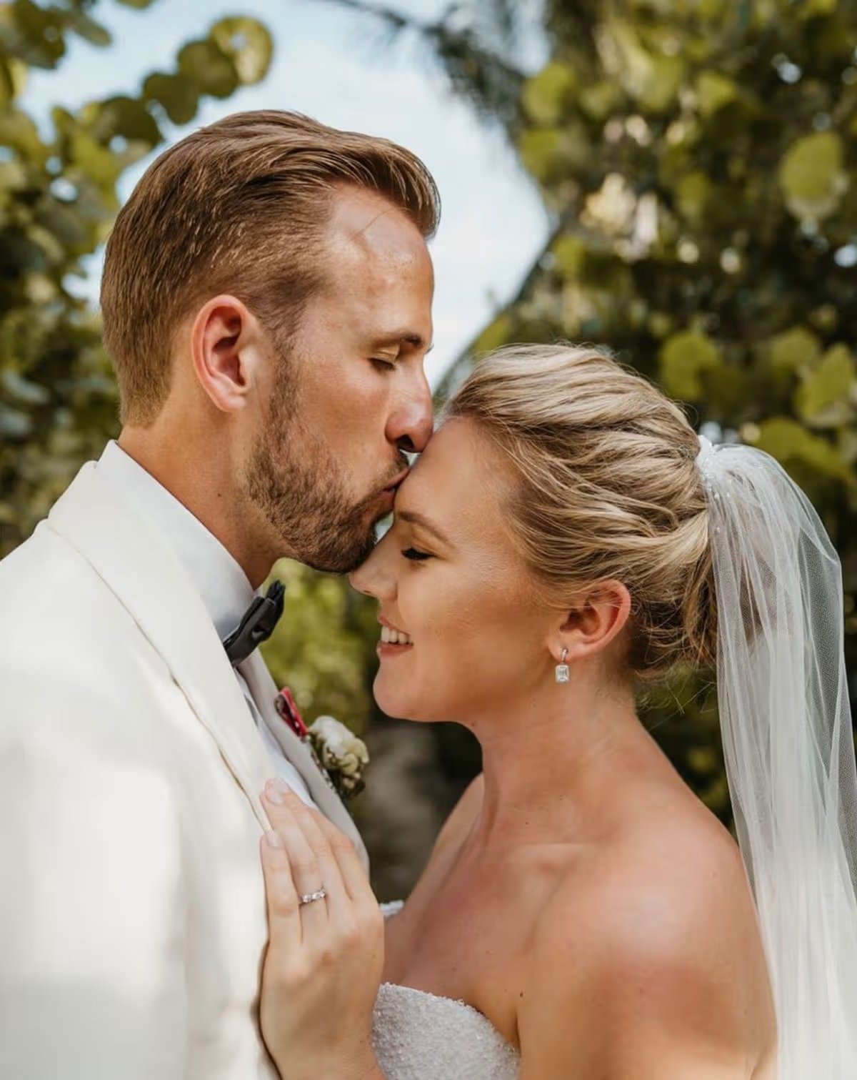 Harry Kane's life off the pitch: his beloved childhood wife, £30 million mansion and adorable children 20 Harry Kane wedding