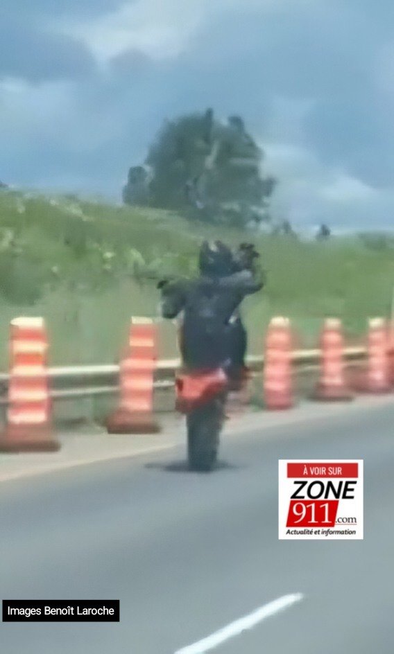 1783345816 105 A motorcyclist lost control on the Laurentian Highway riding on