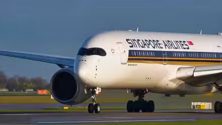19-hour flights: 11 new Singapore Airlines Airbus A350 super-long routes revealed (Map) 34 Taxiing a Singapore Airlines Airbus A350-900
