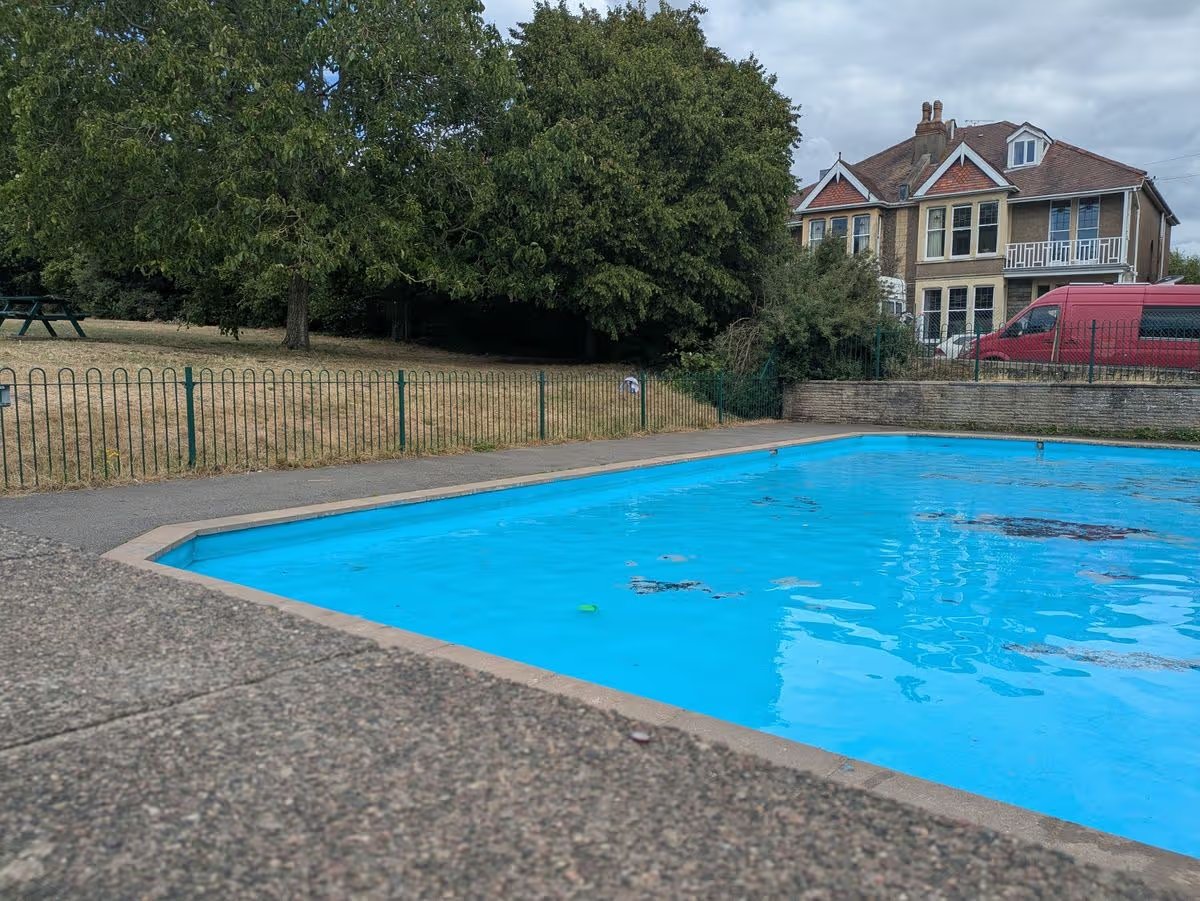 A Victorian park in Bristol with a children's pool, ideal for hot weather. 17 Children's pool in St Andrews Park, Bristol.