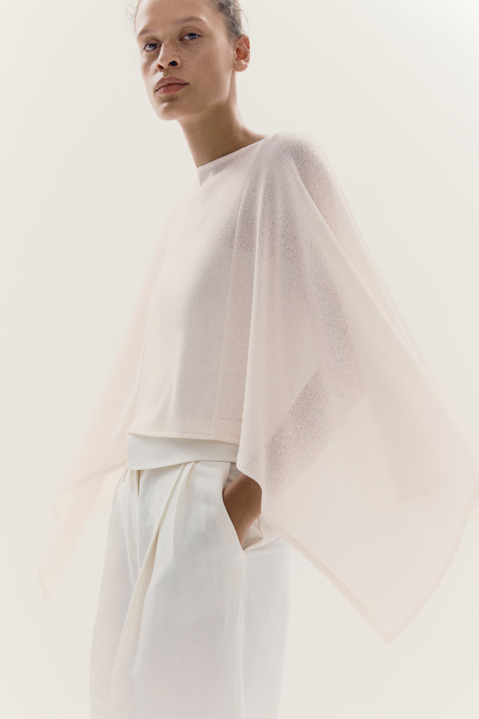 9 anti-trend purchases from H&M that will be sold out by August 45 H&M, Fine Knit Cape