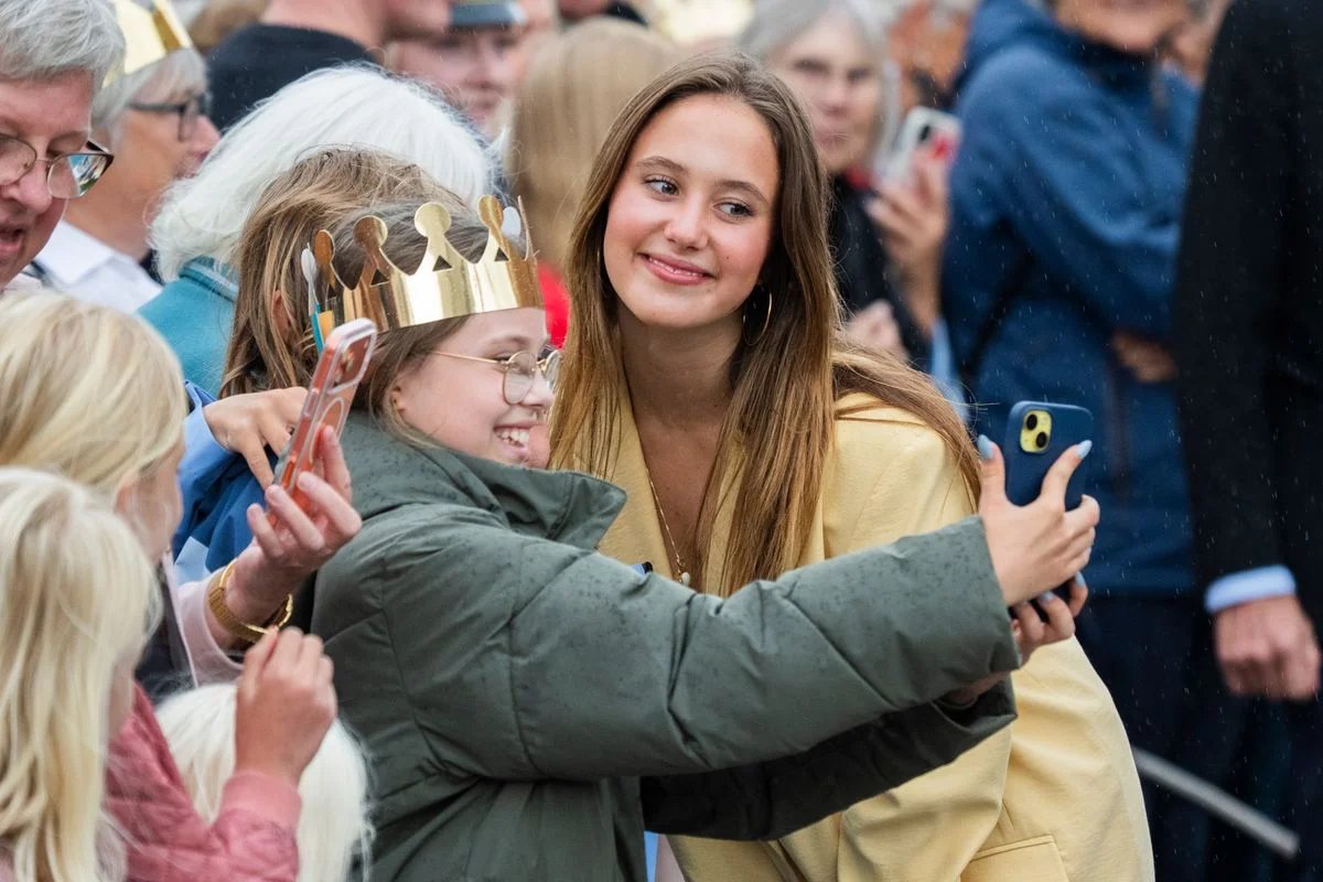 Princess Josephine embraced one of the season's biggest fashion trends by pairing a butter yellow jacket with understated accessories.