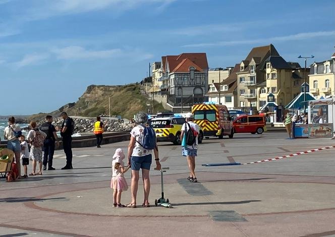 During the intervention, municipal police officers did not allow passersby to enter.