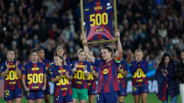 Alexia Putellas news: Barcelona and Spain midfielder joins London City Lioness on a free transfer | Football news 17 Barcelona's Alexia Putellas celebrates her 500th appearance for the club