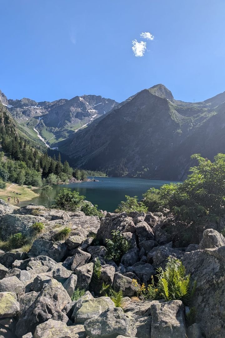 : Report 'We could have up to 120 tents': Given the success of the bivouac, Ecrins National Park introduces rules of good behavior 14 View of Lake Lavitelle in the Ecrins National Park in the Alps in July 2026. (MATHILDE IMBERTI / RADIO FRANCE)