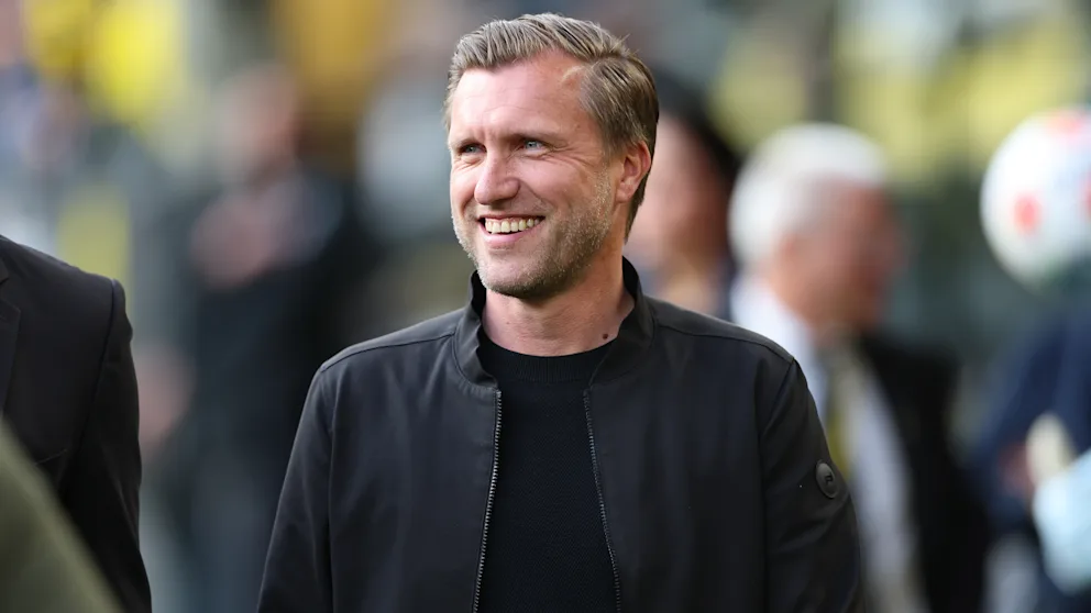 Eintracht Frankfurt: Riera's brutal attack on the club boss | sport 15 Eintracht sports boss Markus Krösche (45) invited Adi Hütter (56) as Riera's successor in the summer.