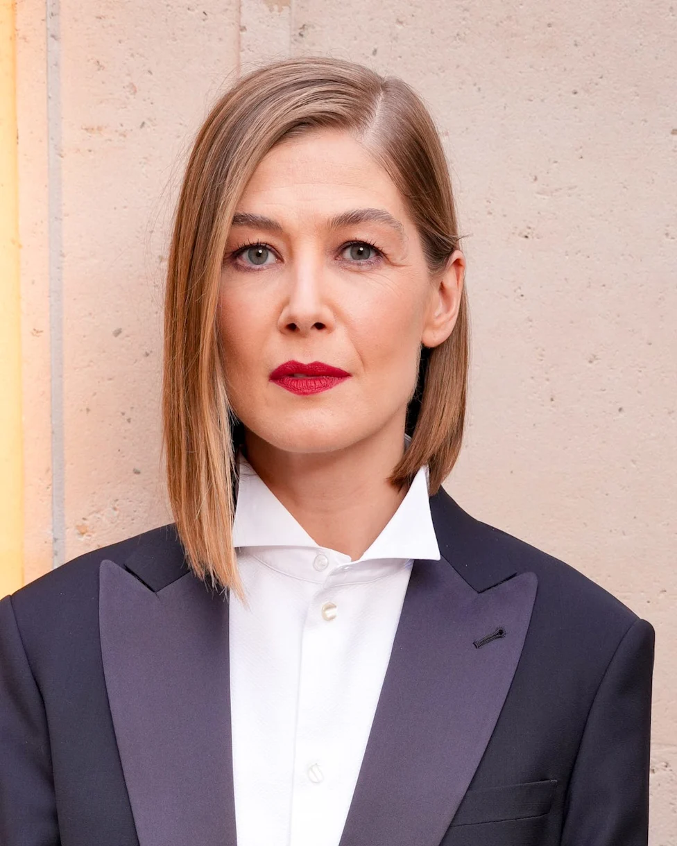 Rosamund Pike attends the Giorgio Armani privé fashion show as part of the Paris Haute Couture Fall/Winter 2026 show on July 7, 2026 in Paris, France. (photo by Swan Gallet/wwd via Getty Images)