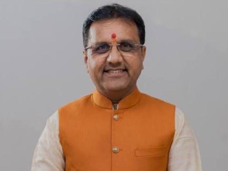 Suspension of students from work as Una teacher for alcohol; Gir Somnath SP Talk 26 Education Minister Dr. Pradyuman Vaja took the incident seriously and spoke directly to Gir Somnath SP.