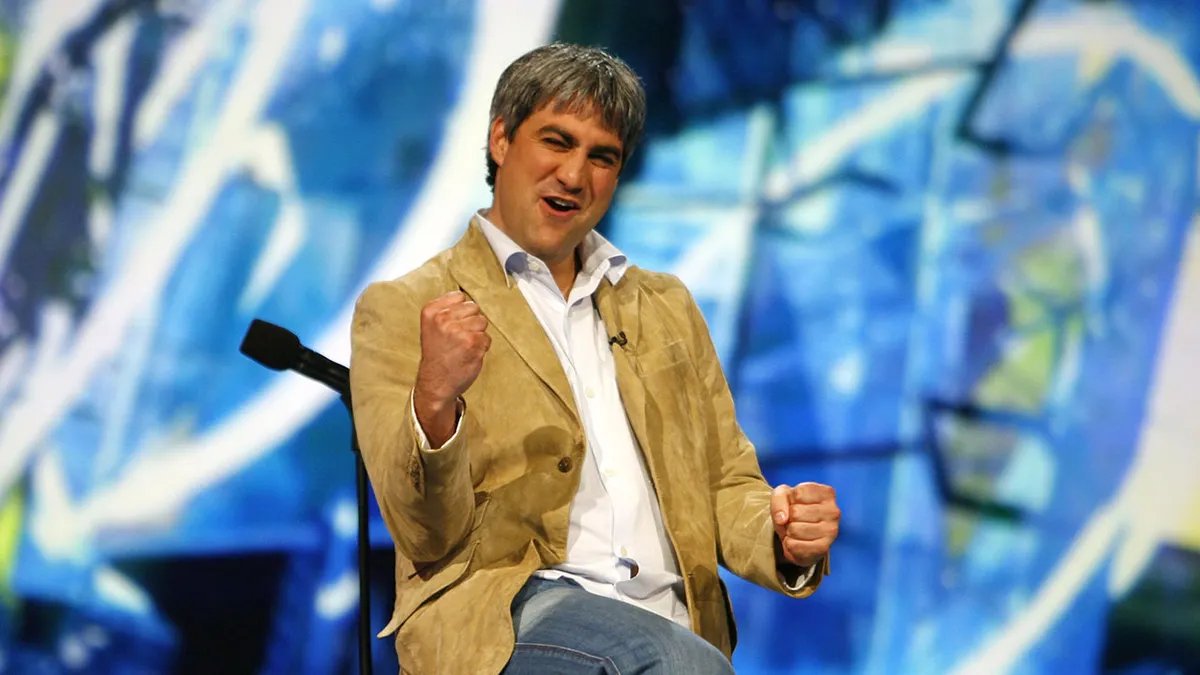 Taylor Hicks Reflects on 'American Idol' Fame: 'Ride the Wave as Much as You Can' 15 Taylor Hicks on stage of American Idol