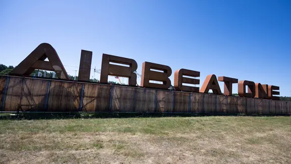 Airbeat One first took place in 2002 at the Neustadt-Glewe airfield. | photo Alliance/dpa/Philip Dulyan Airbeat One first took place in 2002 at the Neustadt-Glewe airfield.