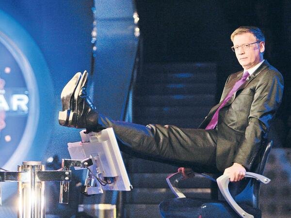 Günter Jauch moderates the recording of the show 