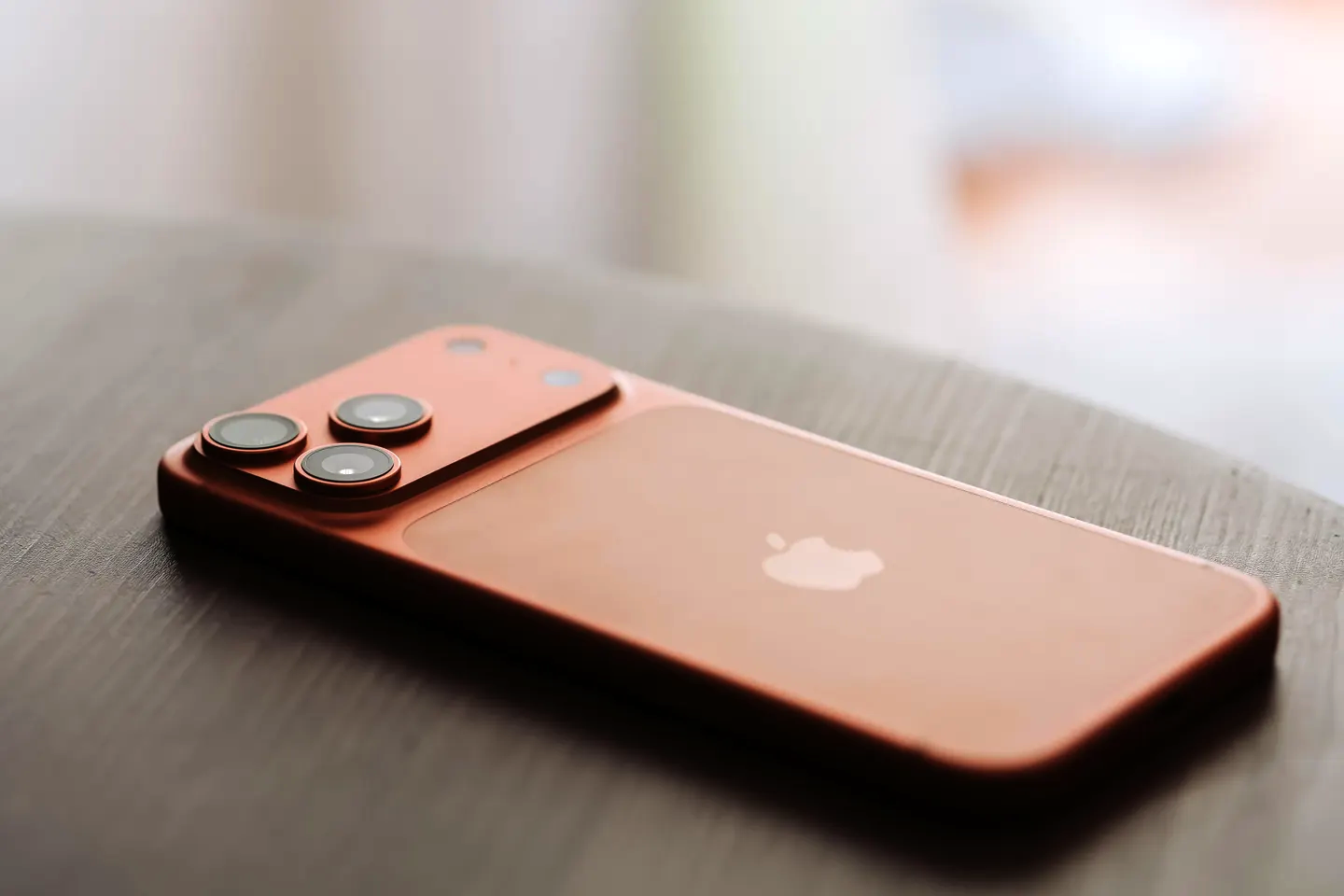 If the price of the iPhone 18 Pro Max increases significantly, how much profit will Apple make per unit?