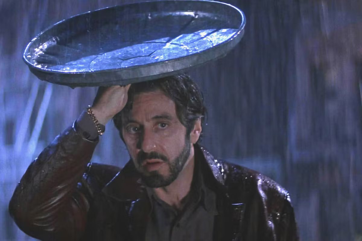 De Palma at his best Hitchcock.

