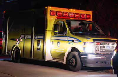 Suspicious fire in Donnacona: woman in her thirties dies after being pulled from fire 15 In this story, a woman in her thirties died.