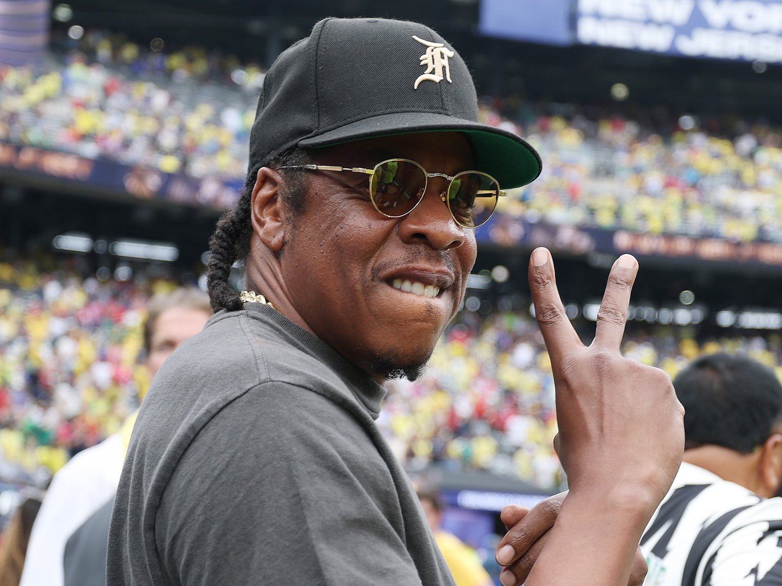 Chaos at Jay-Z concert leads to the closure of Yankee Stadium 15 1784109320 359 Chaos at Jay Z concert leads to the closure of Yankee