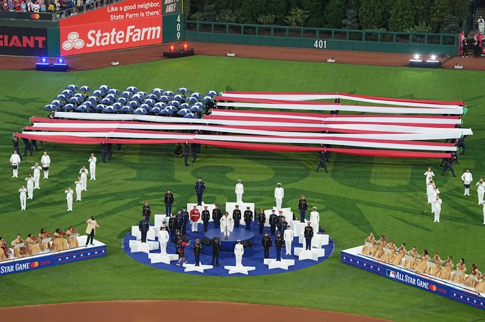 MLB fans criticize Patti LaBelle's national anthem performance at All-Star Game in her hometown of Philadelphia: 'Totally disrespectful' 21 Singer Patti LaBelle performs the national anthem before the MLB Baseball All-Star Game between the American League and National League on Tuesday, July 14, 2026, in Philadelphia. AP Photo/Matt Rourke