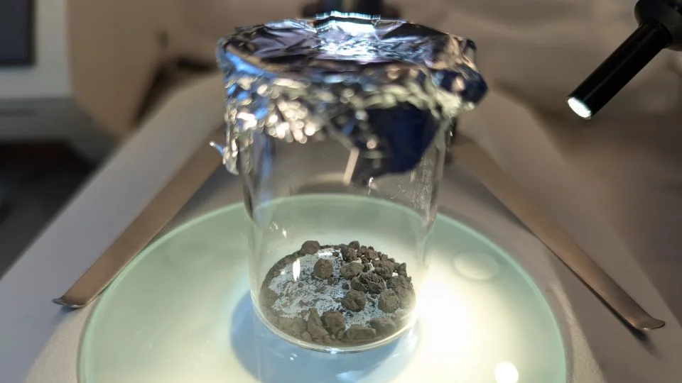 Samples of the Hillsborough meteorite were kept in sterile glass for study. - Queenie Hoi Shan Chan