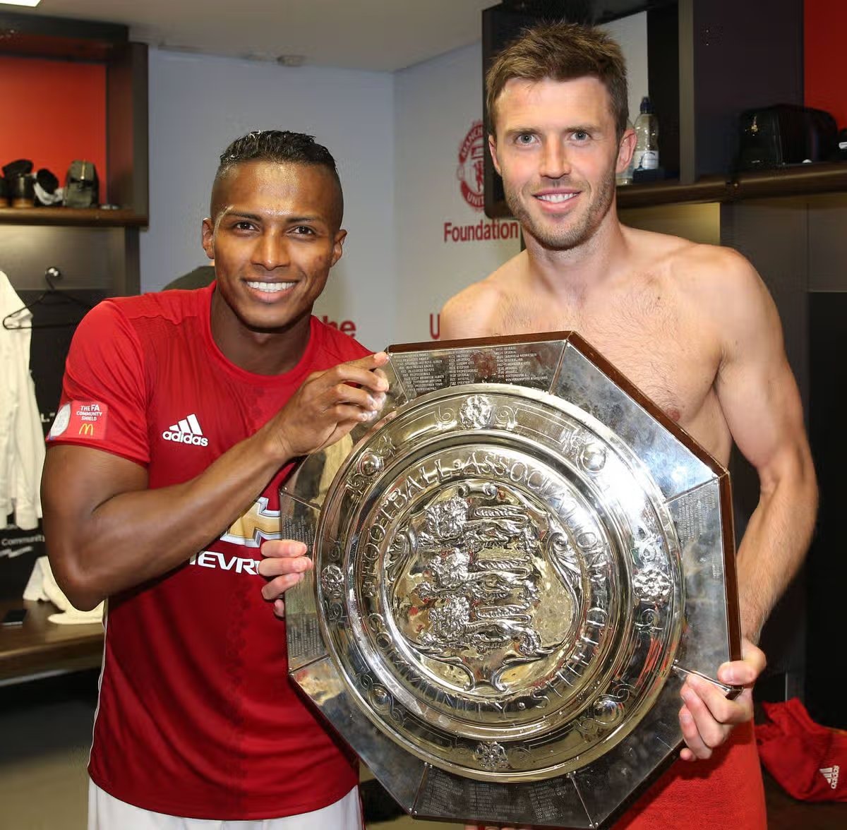 Michael Carrick received a third offer from the former Manchester United player to return to the club 18 Antonio Valencia and Michael Carrick