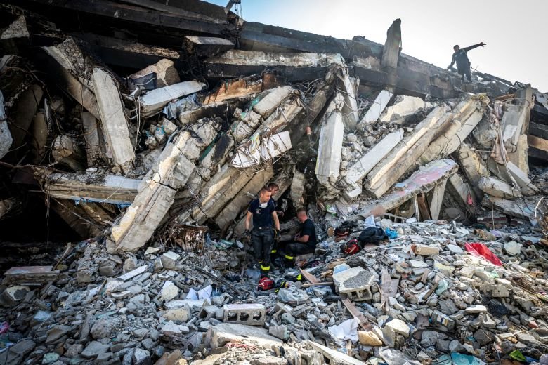 A man dies in an earthquake in Venezuela, a day after the US deported him. 17 French rescue team in Catia la Mar, La Guaira state, Venezuela, June 29, 2026.