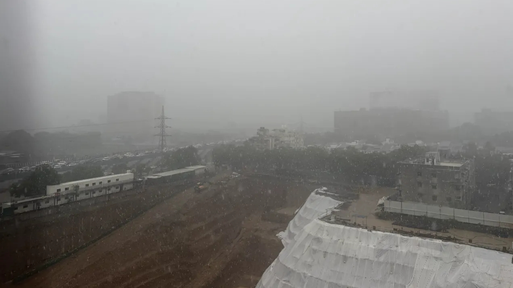 Ahmedabad receives over 5 inches of rain in 6 hours, many roads and underpasses are closed due to flooding, schools and colleges are advised to vacate immediately 47 image.png