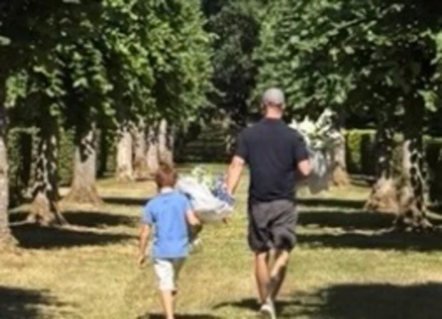 Meghan Markle News: Meghan, Duchess of Sussex shares private vacation photos taken while visiting Althorp, the home and final resting place of Princess Diana 18 A close-up photo shared by Meghan, Duchess of Sussex shows Prince Harry and Prince Archie holding bouquets of flowers as they are believed to have visited Princess Diana's grave in Althorp.