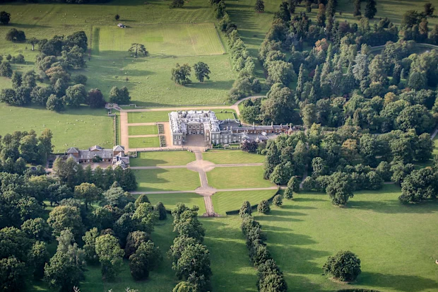 Meghan Markle News: Meghan, Duchess of Sussex shares private vacation photos taken while visiting Althorp, the home and final resting place of Princess Diana 17 Aerial view of Althorp House, home of the aristocratic Spencer family, September 9, 2006. Burial place of Diana, Princess of Wales. (Photo by David Goddard/Getty Images)