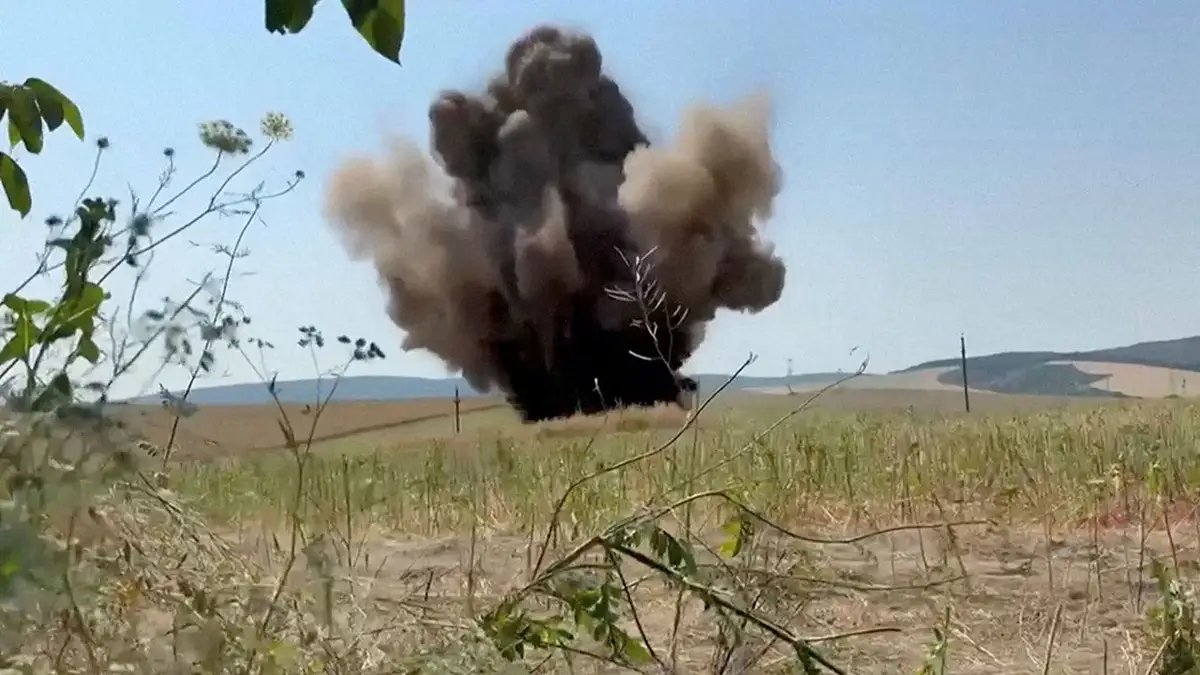 Romanian F-16 shoots down drone in first interception of NATO airspace 15 Explosion in Romania after fragments of a Russian drone detonated
