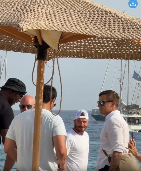 David Beckham and Michael Jordan, other luxury restaurant patrons