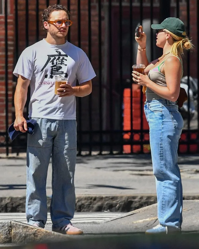 Florence Pugh and her boyfriend Finn Cole are spotted holding hands on a rare outing in New York 14 Finn Cole and Florence Pugh, July 20. Photo: TheImageDirect.com.