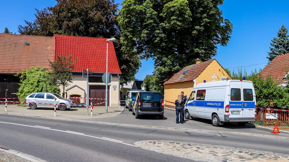 Suspicion of murder: man and woman found dead in Brandenburg | Regional 15 Since the morning, the criminal police have been figuring out the background and course of events.
