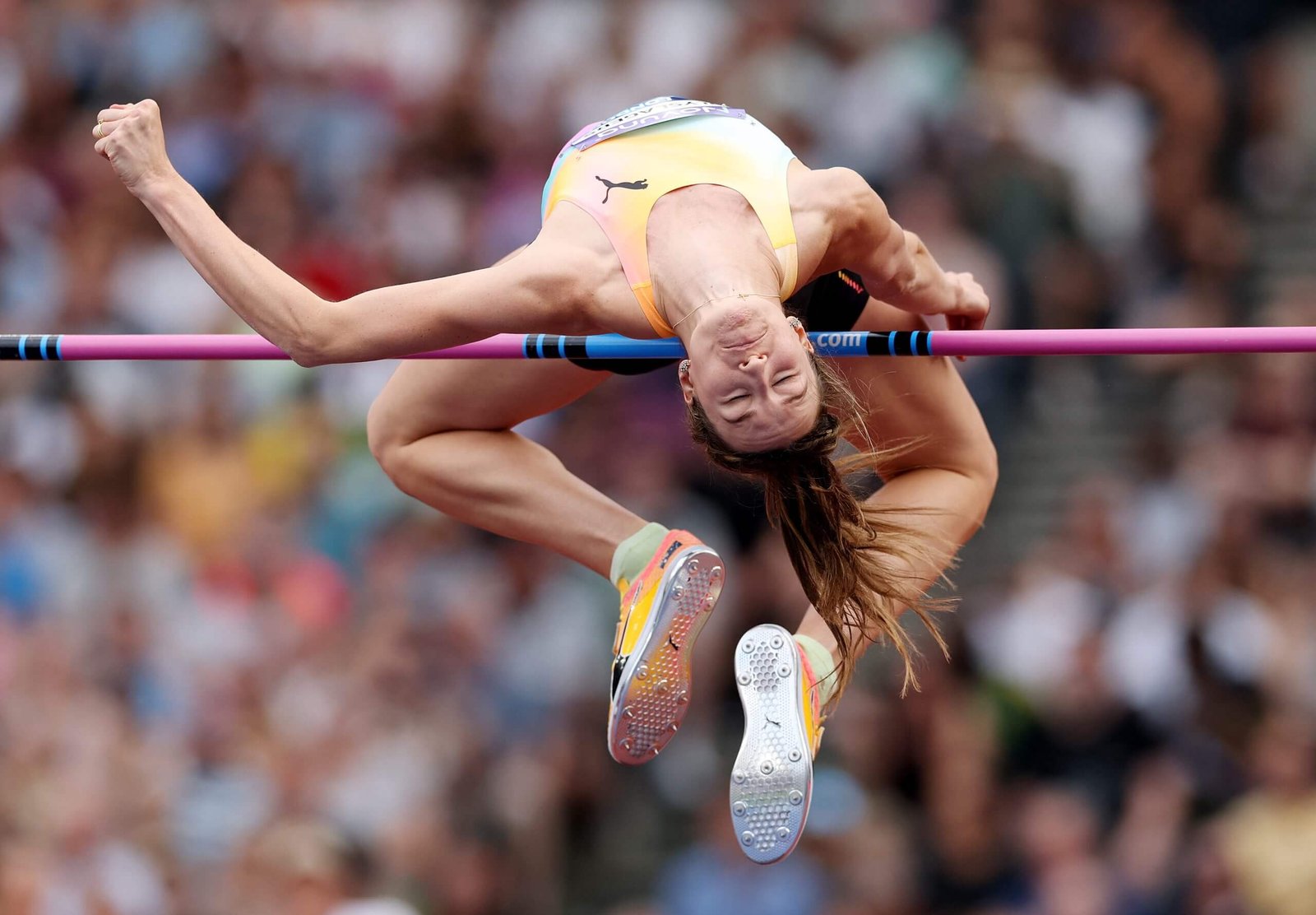 Nicola Olislagers high jumps 