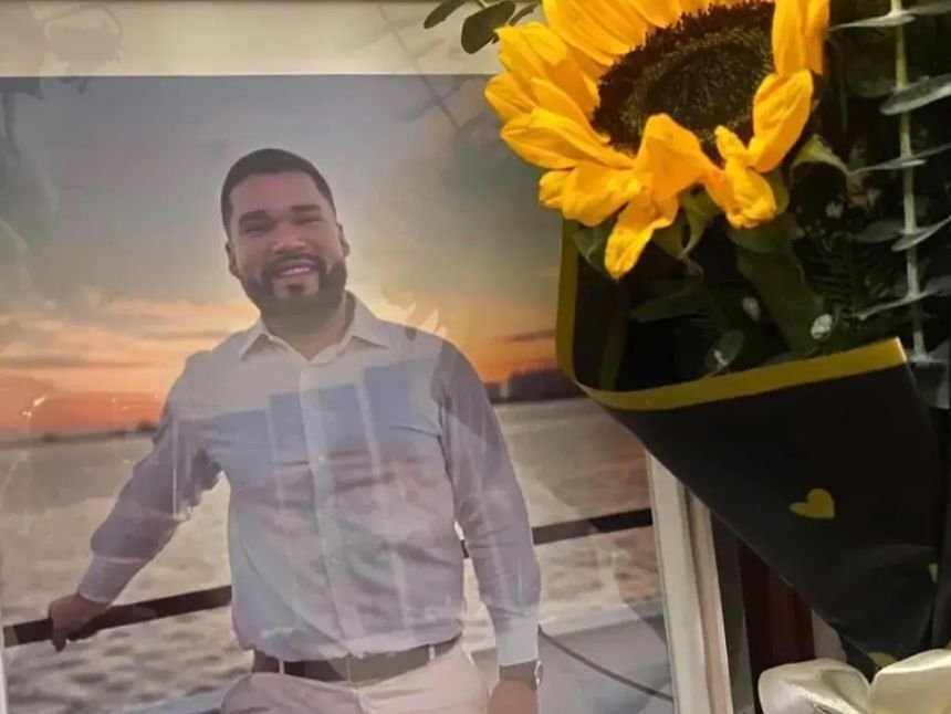 A man dies in an earthquake in Venezuela, a day after the US deported him. 15 Osvadelis Nunez's son Daniel died in a double earthquake that struck Venezuela shortly after he arrived in Venezuela from the United States.