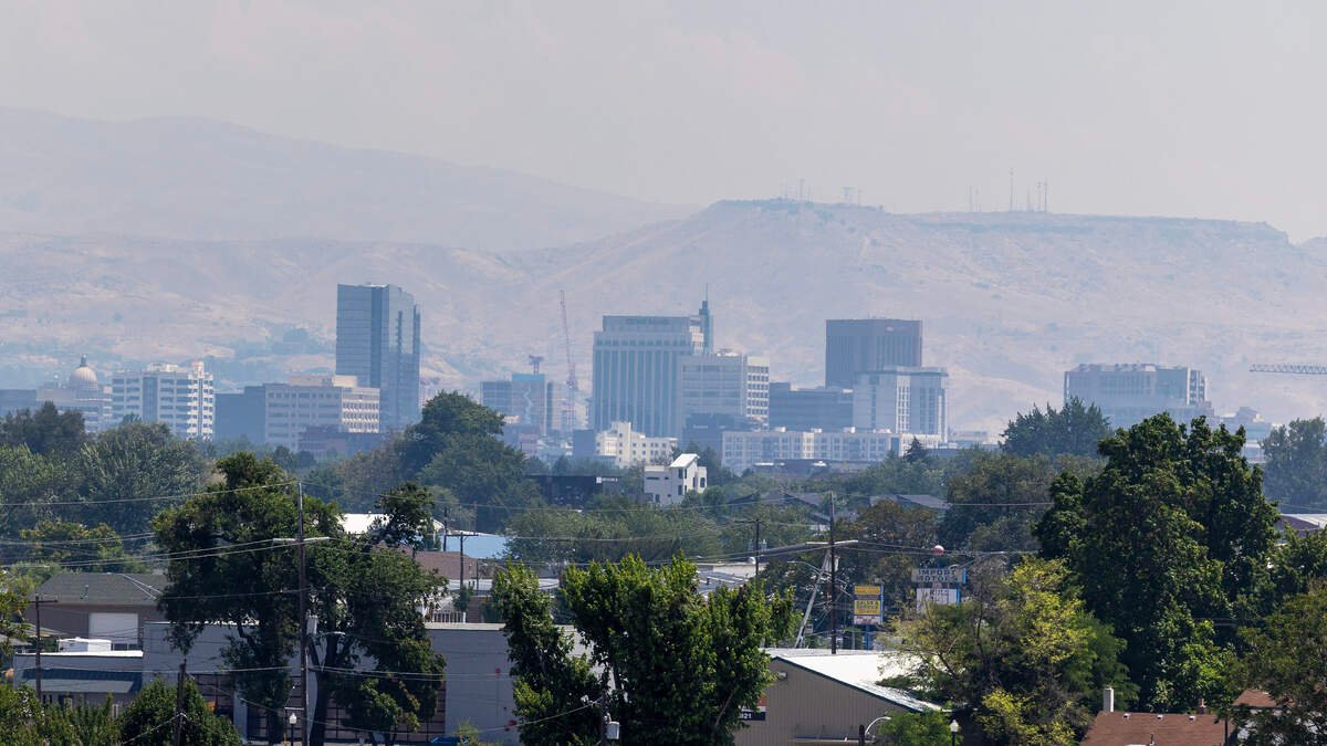 Smoke from wildfires in Oregon billowed into the Boise area on Saturday.