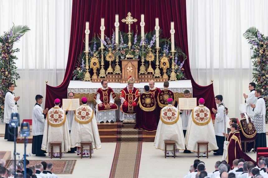 Alfonso de Galarreta of Spain, bishop of the Society of Saint Pius X (center), consecrates four new bishops.