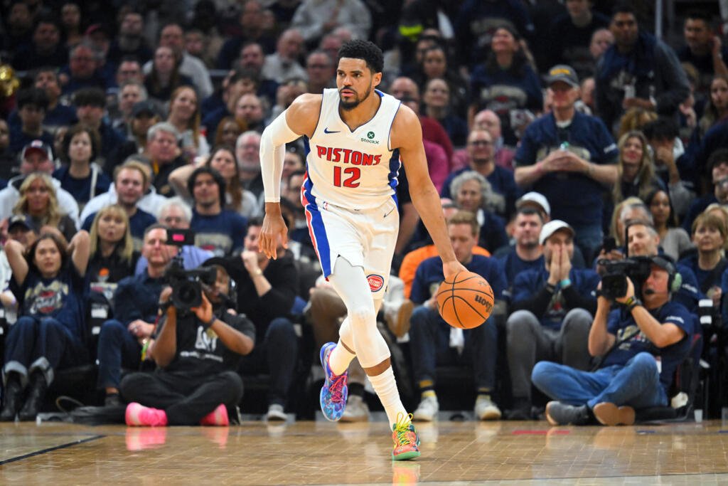 Celtics trade Brown to 76ers in NBA blockbuster 11 NBA veteran Tobias Harris will reportedly leave Detroit for the San Antonio Spurs in a free agent deal.