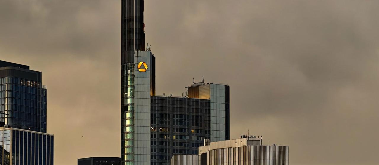 Headquarters of Commerzbank in Frankfurt. | photo alliance / NurPhoto Headquarters of Commerzbank in Frankfurt.