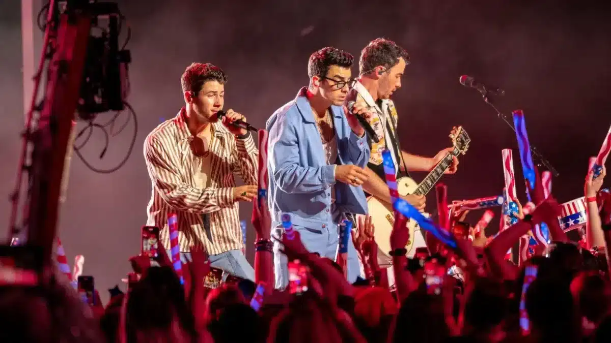 Fans Disappointed After Ticket Agent Blocks Jonas Brothers Ticket Purchases 11 Recording of the Jonas Brothers 4th of July show in Cleveland | Photo by Eric Drost from Wikimedia Commons