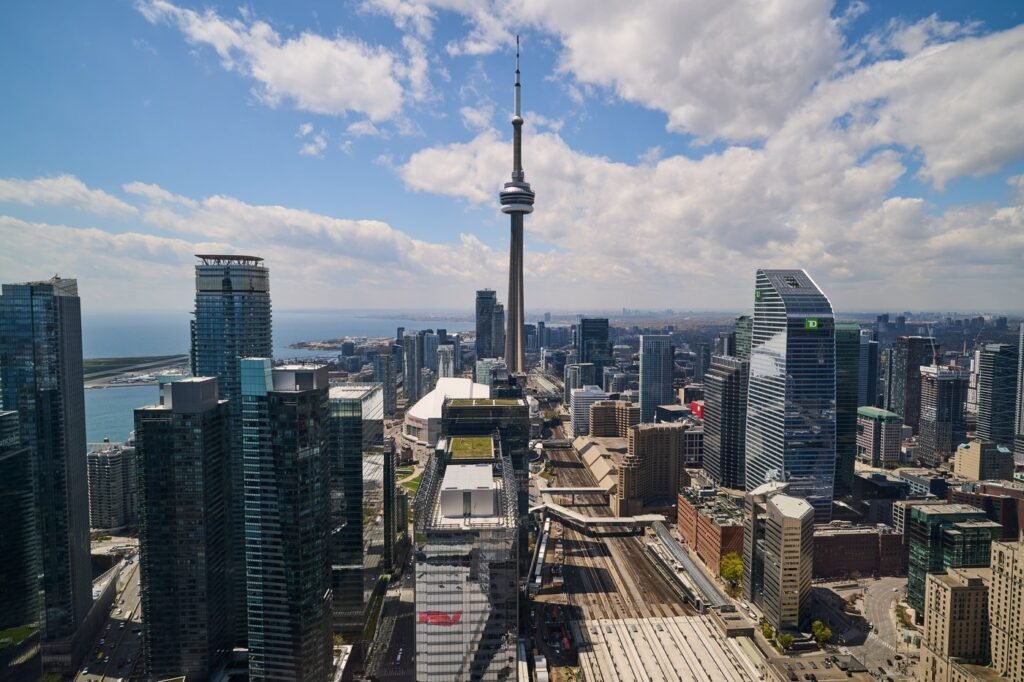 Heat warning issued for Toronto and GTA starting Monday