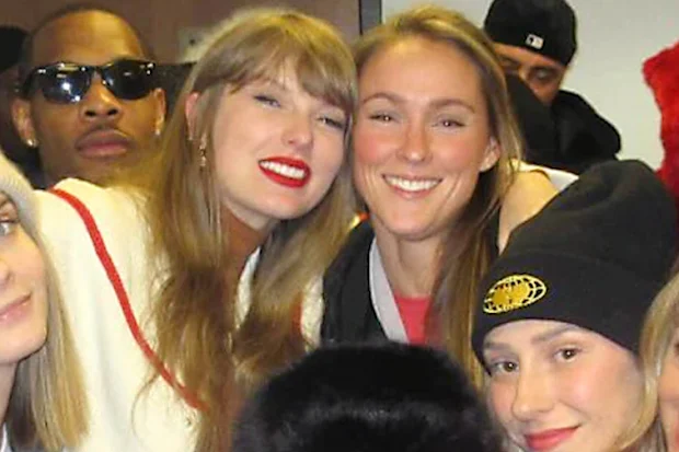 Taylor Swift and Kylie Kelsey with friends at a Chiefs game