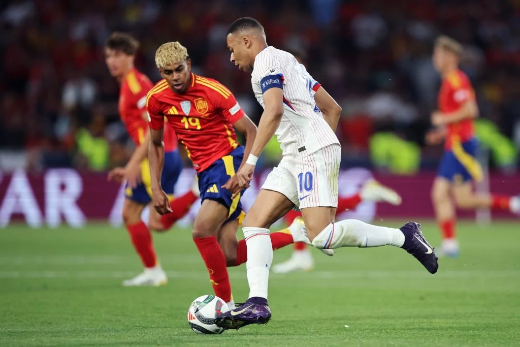 Lamin Yamal and Kylian Mbappe